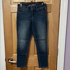 Universal Thread Women's Dark Blue Skinny Jeans